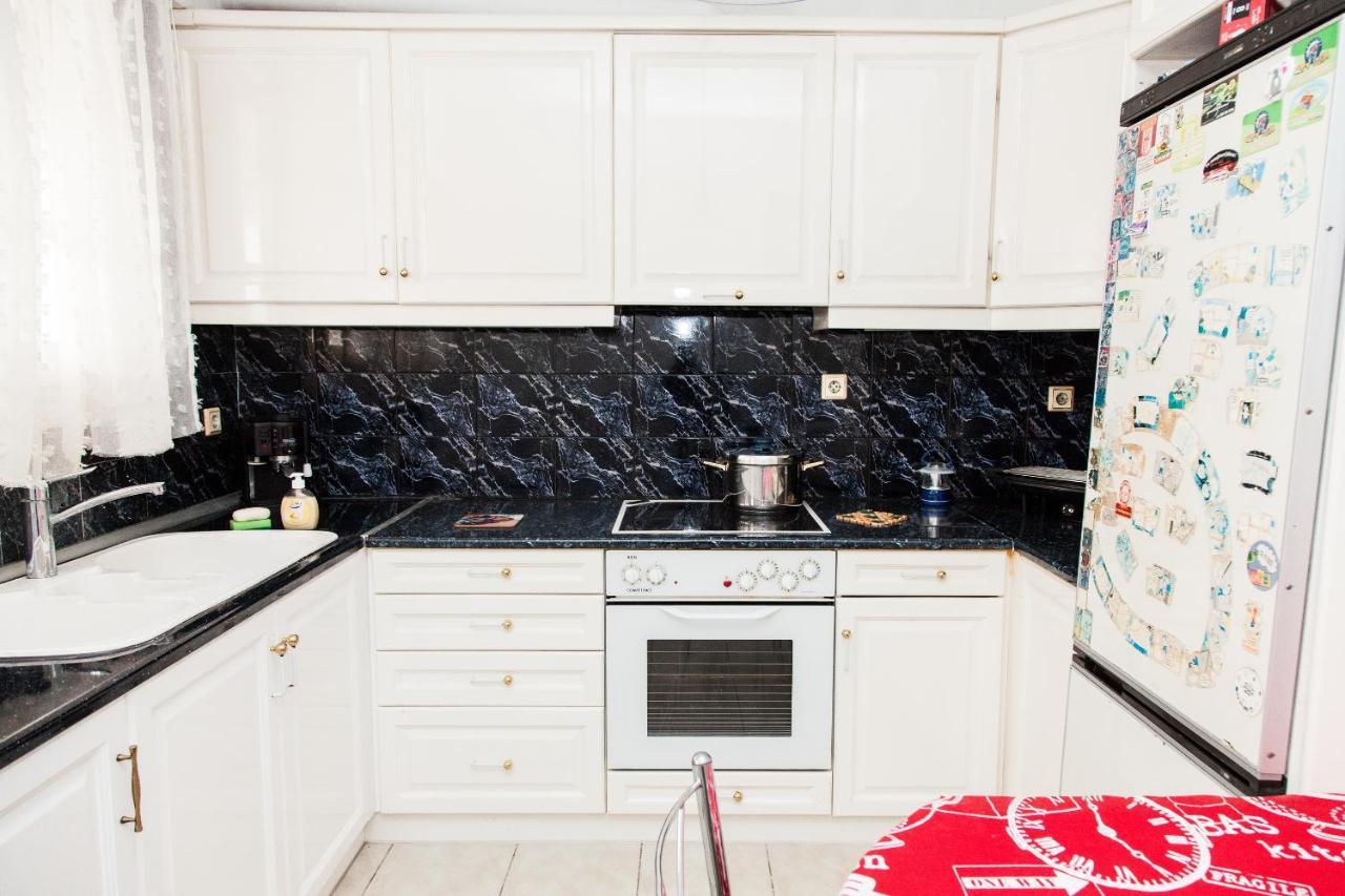 Sunny Apartment Near Metro Station Афіни Екстер'єр фото