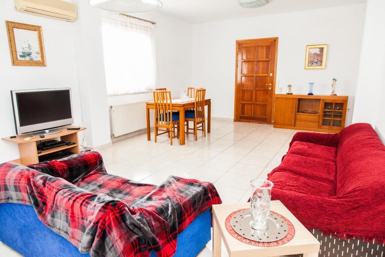 Sunny Apartment Near Metro Station Афіни Екстер'єр фото